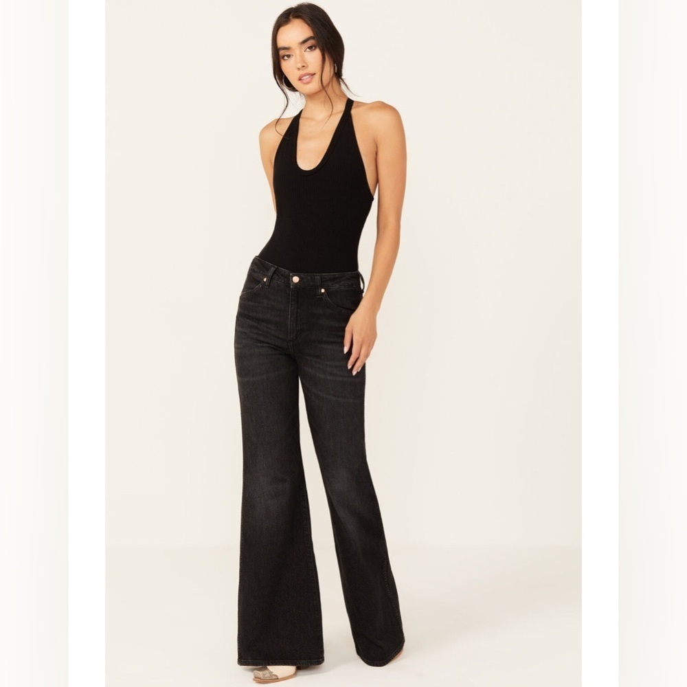 Wrangler Wanderer High Rise Modern Flare Jeans